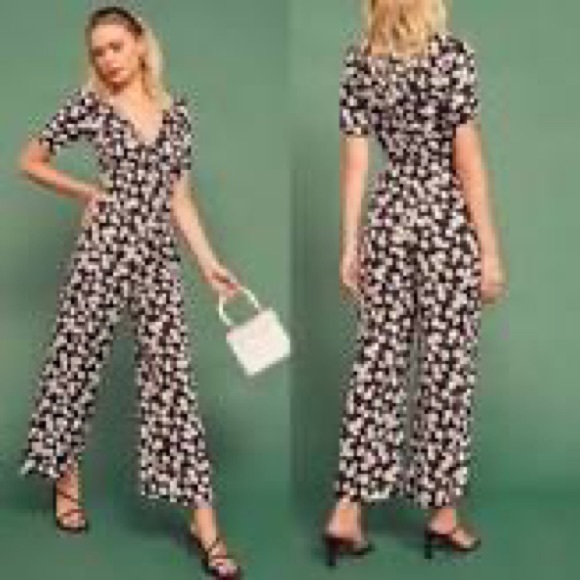 Reformation Marlena Daisy Pantsuit NEW SOLD OUT - Picture 3 of 9